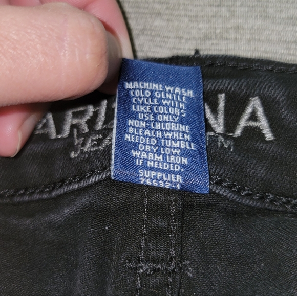 Arizona Jean CO | Black Ripped/Distressed Jeans Juniors 5 - Picture 5 of 5